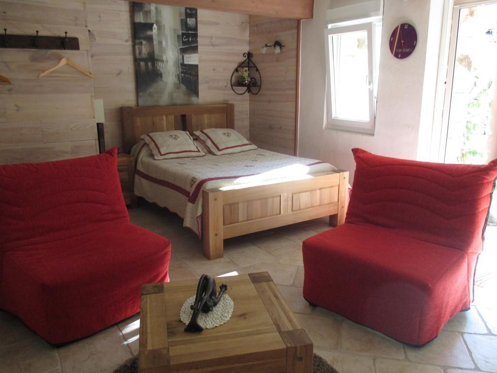 Villa L'Olivier Chez Mame Marthe Vallon-Pont-dʼArc Zimmer foto