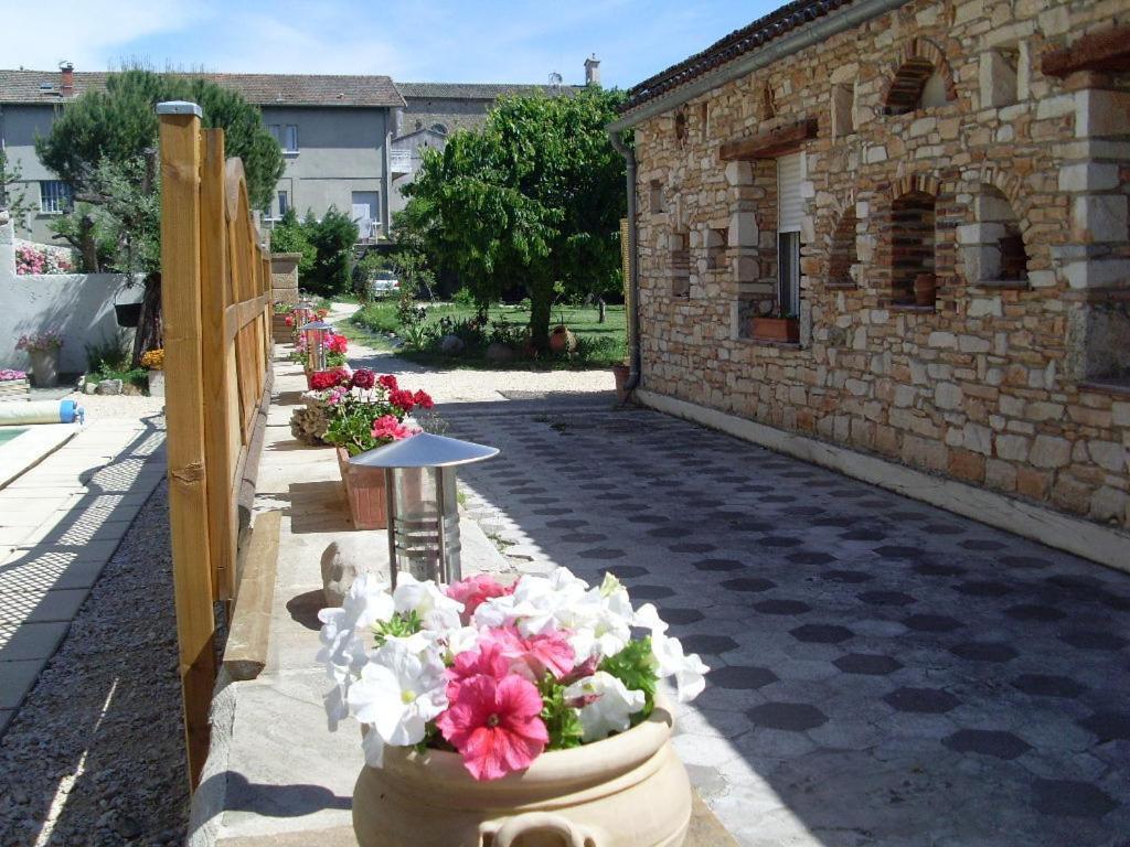 Villa L'Olivier Chez Mame Marthe Vallon-Pont-dʼArc Exterior foto